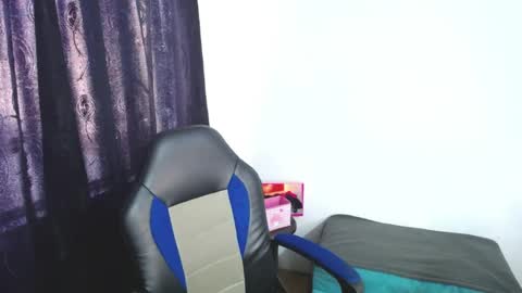 Snapshot of annie_doll1 chatting on July 15, 6:57 pm Annie3 online show from July 15, 6:57 pm