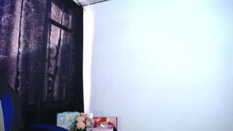 Snapshot of annie_doll1 chatting on July 30, 7:35 pm Annie3 online show from July 30, 7:35 pm