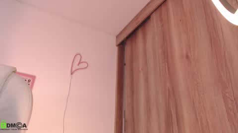 Snapshot of annie_es chatting on March 11, 12:50 pm Annie online show from March 11, 12:50 pm