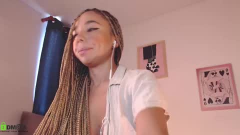 Snapshot of annie_es chatting on March 12, 12:57 pm Annie online show from March 12, 12:57 pm