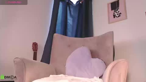 Snapshot of annie_es chatting on September 8, 9:03 pm Annie online show from September 8, 9:03 pm