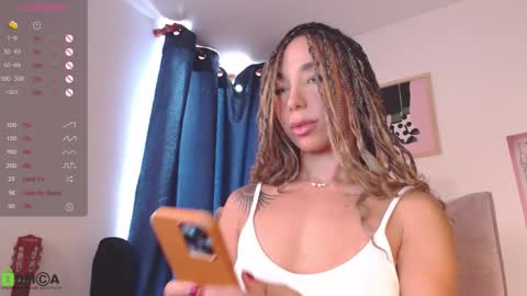 Snapshot of annie_es chatting on October 21, 1:56 pm Annie online show from October 21, 1:56 pm