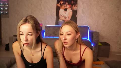 Snapshot of annie_f0x chatting on October 1, 3:45 am Annie Hey sweeties I will be online 2 December in 230 am GMT time online show from October 1, 3:45 am