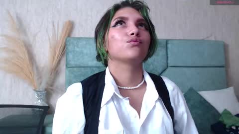 Snapshot of annie_hanss chatting on January 12, 11:15 pm Ann online show from January 12, 11:15 pm