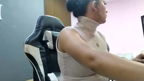 Ann online show from December 20, 11:23 pm