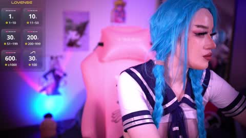 Snapshot of annie_may_may chatting on December 14, 6:20 pm Annie May online show from December 14, 6:20 pm