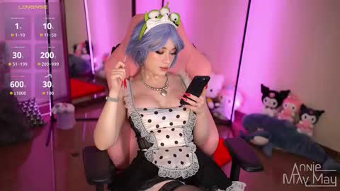 Snapshot of annie_may_may chatting on September 26, 7:01 am Annie May online show from September 26, 7:01 am