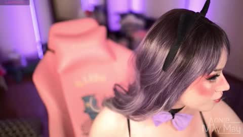 Snapshot of annie_may_may chatting on March 14, 3:17 pm Annie May online show from March 14, 3:17 pm