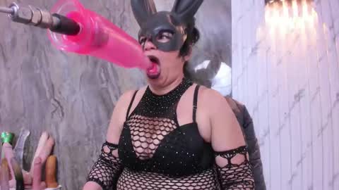 Snapshot of annie_wigg_ chatting on September 11, 3:28 am annie_wigg_ online show from September 11, 3:28 am