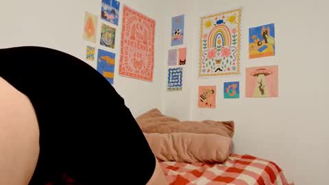 Snapshot of annietinky chatting on November 2, 4:59 am annietinky online show from November 2, 4:59 am