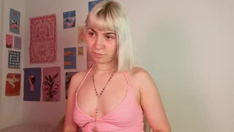 annietinky online show from May 7, 2:06 am