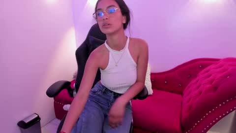 Snapshot of anniie_evans1 chatting on January 21, 8:32 pm Annie Evans online show from January 21, 8:32 pm
