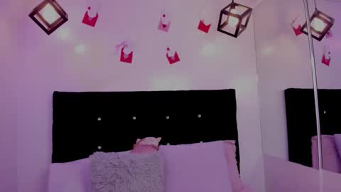 Annie Evans  online show from February 12, 12:33 pm