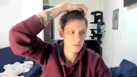 Snapshot of annonimsick chatting on October 1, 5:41 pm online show from October 1, 5:41 pm