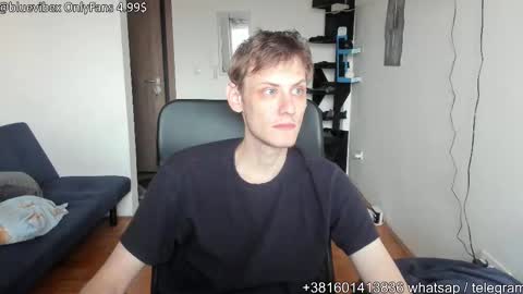 Snapshot of annonimsick chatting on October 7, 3:31 pm online show from October 7, 3:31 pm