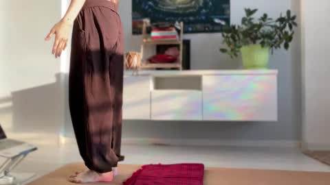 Snapshot of anntics_ chatting on September 17, 3:52 am N antics online show from September 17, 3:52 am