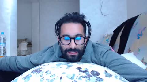 Snapshot of annuler_9 chatting on January 14, 12:22 am adrenalinE online show from January 14, 12:22 am