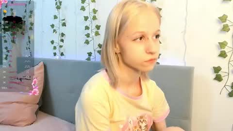 annymeow online show from December 3, 10:35 am