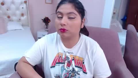 Snapshot of anny_louis chatting on December 7, 1:36 am ANNY LOUIS online show from December 7, 1:36 am