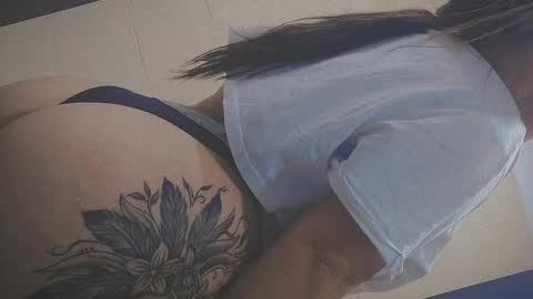 Snapshot of anny_louis chatting on January 21, 8:19 am ANNY LOUIS online show from January 21, 8:19 am