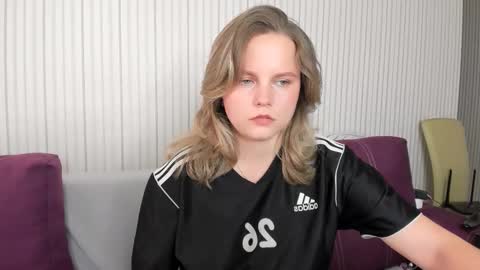 anny_love_you online show from September 18, 10:06 am