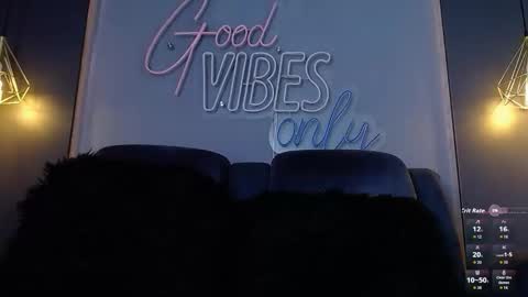 anny_loves online show from March 16, 5:28 pm