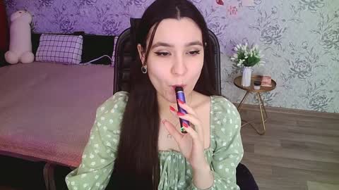 Annie online show from January 17, 2:39 pm