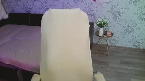 Annie online show from February 27, 1:16 am