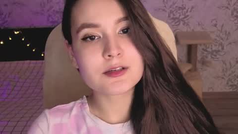 Annie online show from June 9, 10:21 pm
