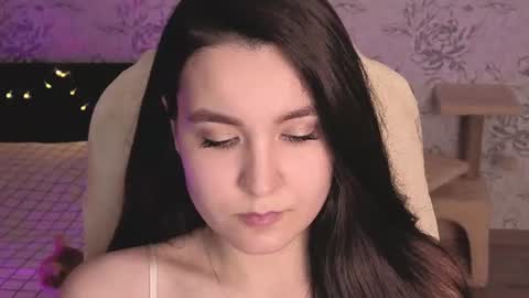 Annie online show from June 16, 10:34 pm
