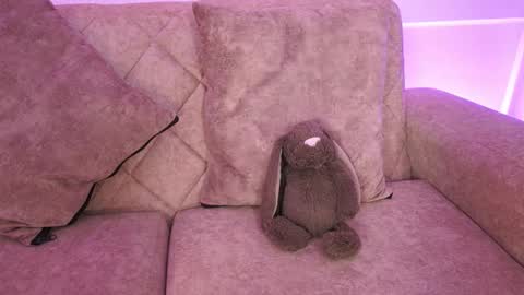 Ana online show from February 14, 1:19 pm