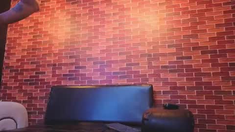 Snapshot of annyeli_bigtits chatting on December 17, 4:46 pm annyeli_bigtits online show from December 17, 4:46 pm