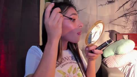 Snapshot of annyluna1 chatting on December 15, 11:42 pm Annyluna online show from December 15, 11:42 pm