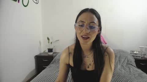 Anny online show from December 7, 8:05 pm