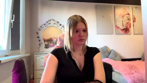 annyvibess online show from June 16, 4:31 pm