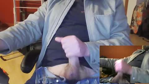 Snapshot of anontraveller chatting on November 15, 6:59 pm anontraveller online show from November 15, 6:59 pm