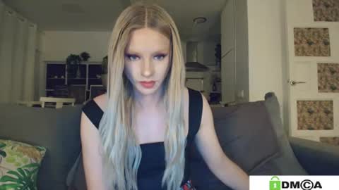 Sexy Ladybug online show from June 12, 9:52 am