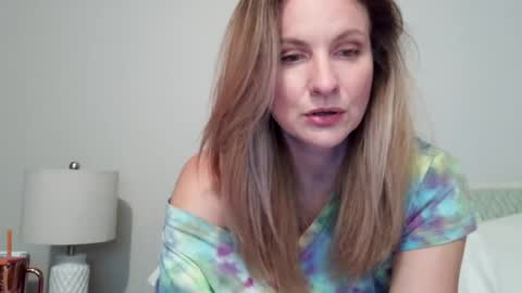 Snapshot of ansleypage chatting on July 13, 1:19 am heyitsansley online show from July 13, 1:19 am