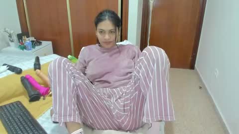 Snapshot of anthonela_hotsex chatting on January 12, 11:50 am anthonela_hotsex online show from January 12, 11:50 am