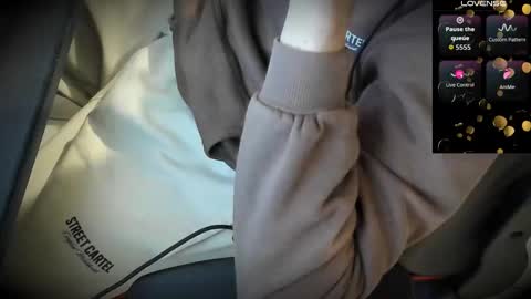 Snapshot of anthonyloveseks chatting on December 5, 5:53 pm Anthony online show from December 5, 5:53 pm