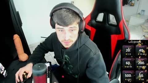 Snapshot of anthonyloveseks chatting on April 13, 1:49 pm Anthony online show from April 13, 1:49 pm