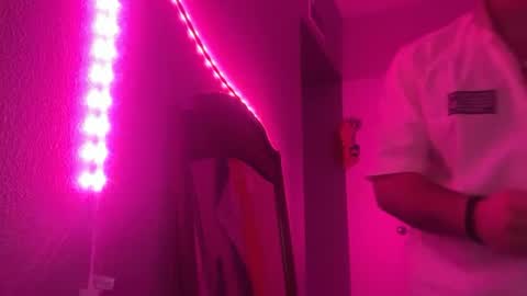 anthonymario86 online show from July 3, 9:16 am