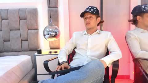 Anthonny online show from June 3, 8:25 pm