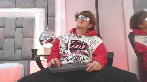 Anthonny online show from June 4, 8:48 pm