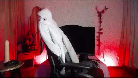 antia_x online show from December 4, 10:07 pm