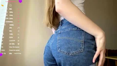 Viktoria online show from April 24, 3:14 pm