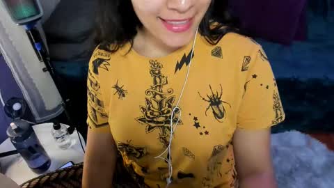 Snapshot of antofoxwbc chatting on February 20, 1:36 am Anto online show from February 20, 1:36 am