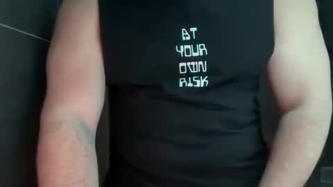 Snapshot of anton_smotri chatting on March 10, 7:35 am anton_smotri online show from March 10, 7:35 am