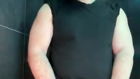 Snapshot of anton_smotri chatting on April 14, 10:32 am anton_smotri online show from April 14, 10:32 am