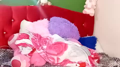 Snapshot of antonela_bigboobs1 chatting on October 2, 5:25 am Antonela PINKI online show from October 2, 5:25 am